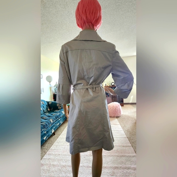 Beige Mid-Length Bell Sleeve Trench Coat with Rounded Neck & Waist Belt - Picture 2 of 16